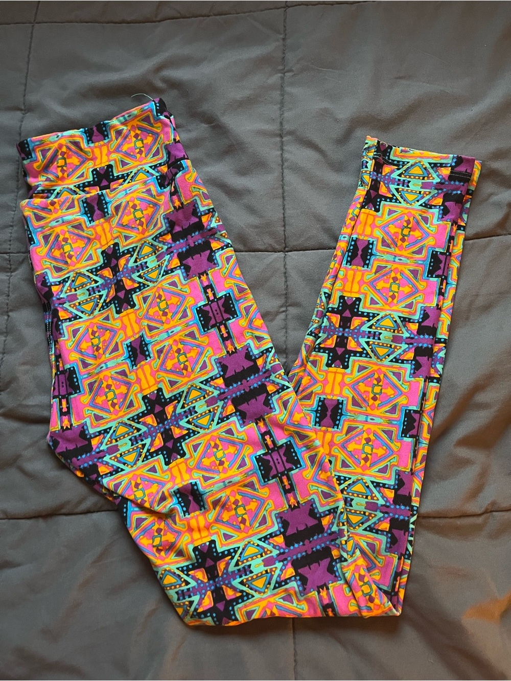 LuLaRoe Geometric Patterned Leggings